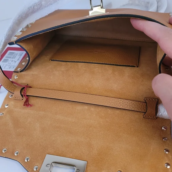 SOLD-💜Host Pick💜BWT Valentino Garavani ROCKSTUD GRAINY CALFSKIN CROSSBODY BAG - Picture 4 of 14